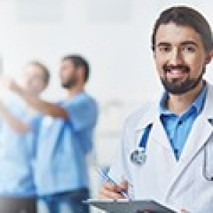 为什么不把肠造口从肛门带出，而是从腹部带出呢？